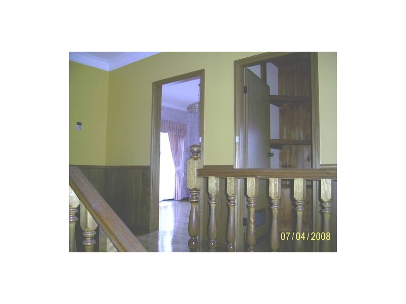 2/12  Pine Crescent, Coniston NSW 2500