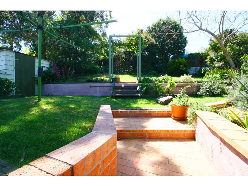 Lake Heights NSW 2502