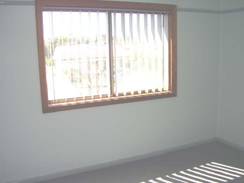 Lake Heights NSW 2502