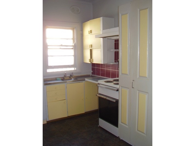 16  Second Avenue, Port Kembla NSW 2505