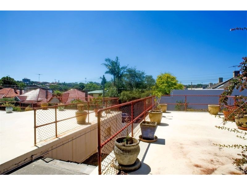 80 Coogee Bay Rd, Coogee NSW 2034