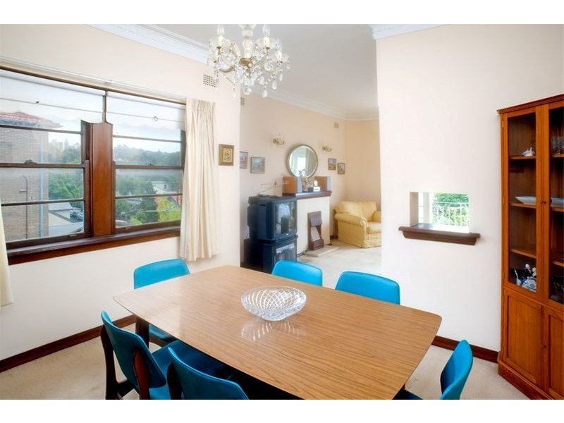 80 Coogee Bay Rd, Coogee NSW 2034