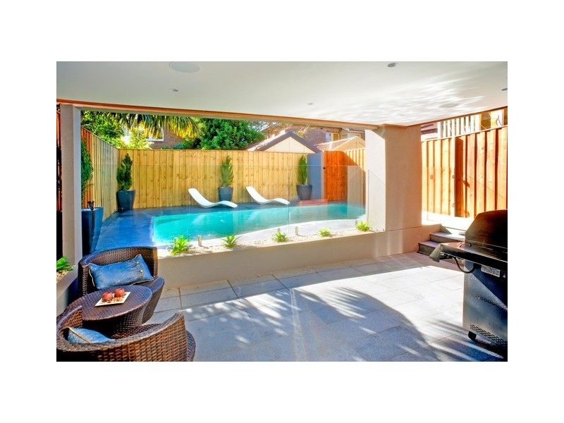 25 Oakley Rd, North Bondi NSW 2026