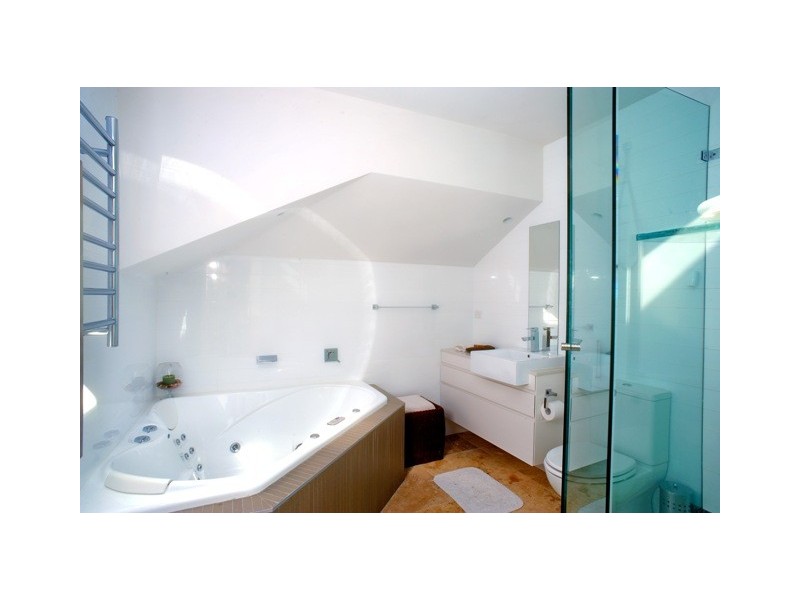 25 Oakley Rd, North Bondi NSW 2026