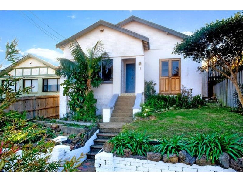 18 Napper St, Coogee NSW 2034