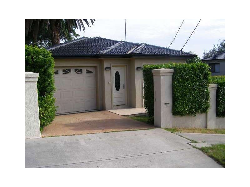 3 Hall Street, Chifley NSW 2036