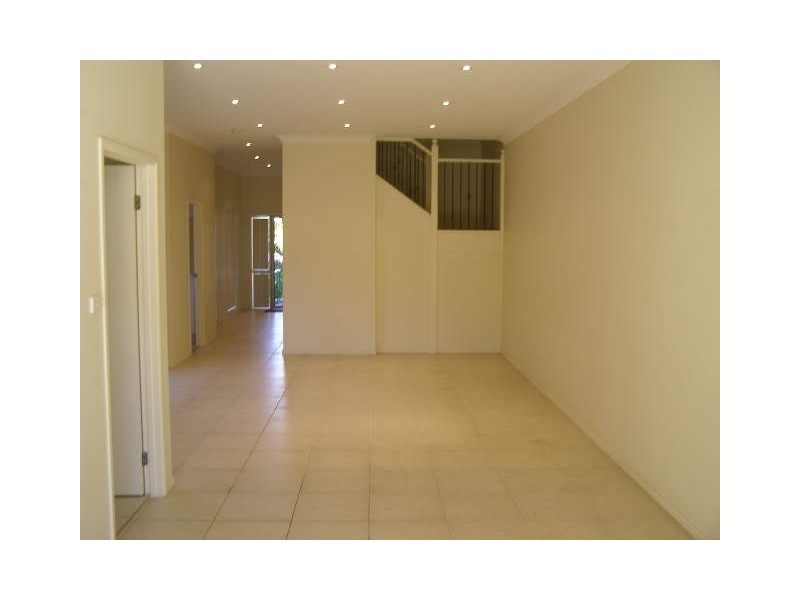 8a  Brisbane Street, Chifley NSW 2036