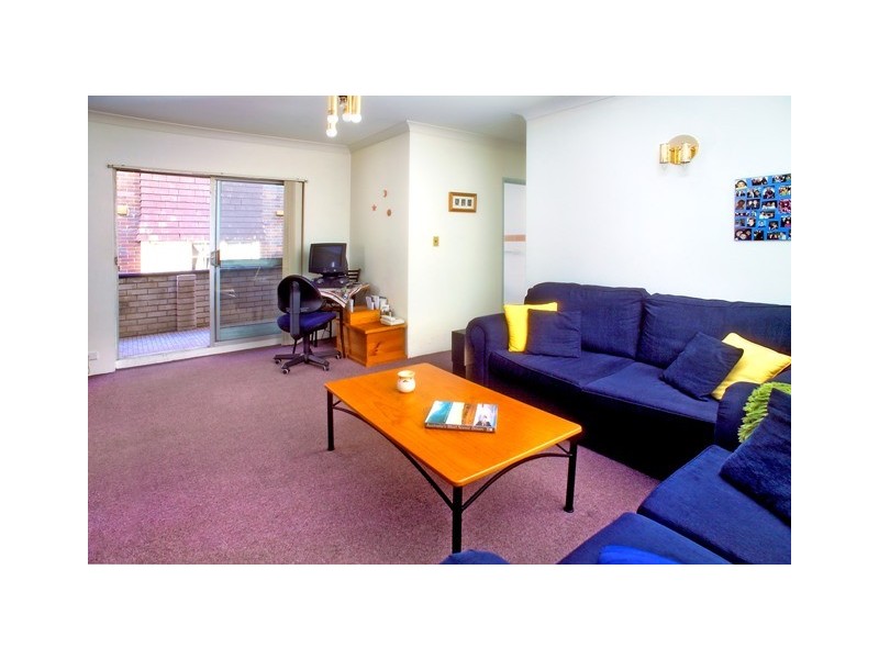 2/104 Mount St, Coogee NSW 2034