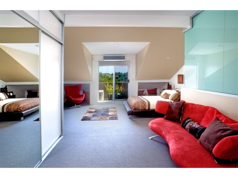 57 Universal St, Eastlakes NSW 2018