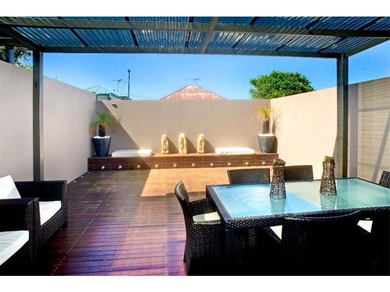 57 Universal St, Eastlakes NSW 2018