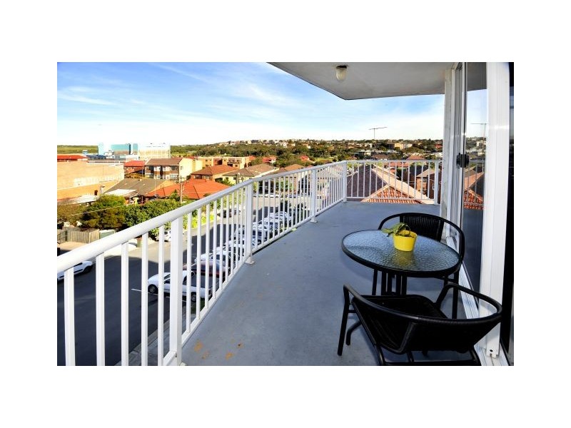 9a/16-20 Hereward Street, Maroubra NSW 2035