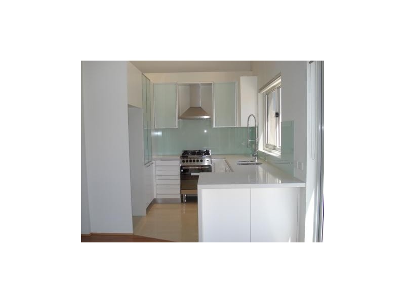 - Bona Vista Avenue, Maroubra NSW 2035