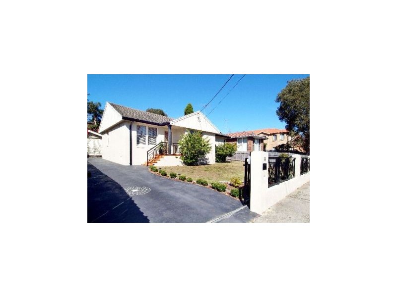 33 New Orleans Crescent, Maroubra NSW 2035