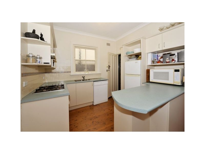 1/4 Powell Street, Coogee NSW 2034