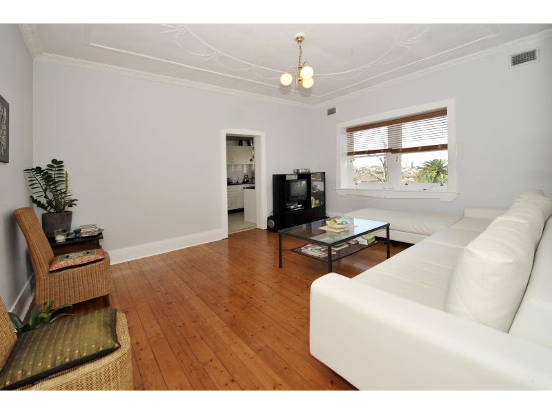 8/126 Coogee Bay Rd, Coogee NSW 2034