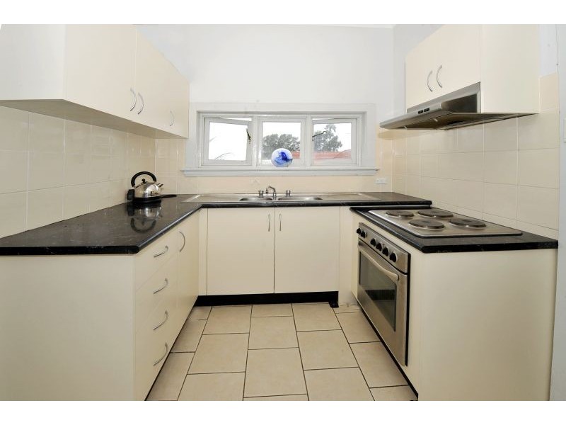 8/126 Coogee Bay Rd, Coogee NSW 2034