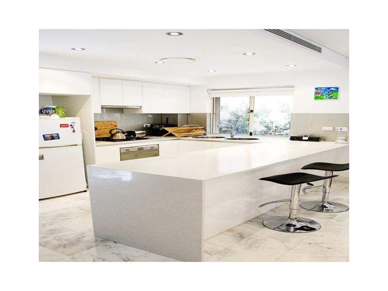 2/134 Brook Street, Coogee NSW 2034