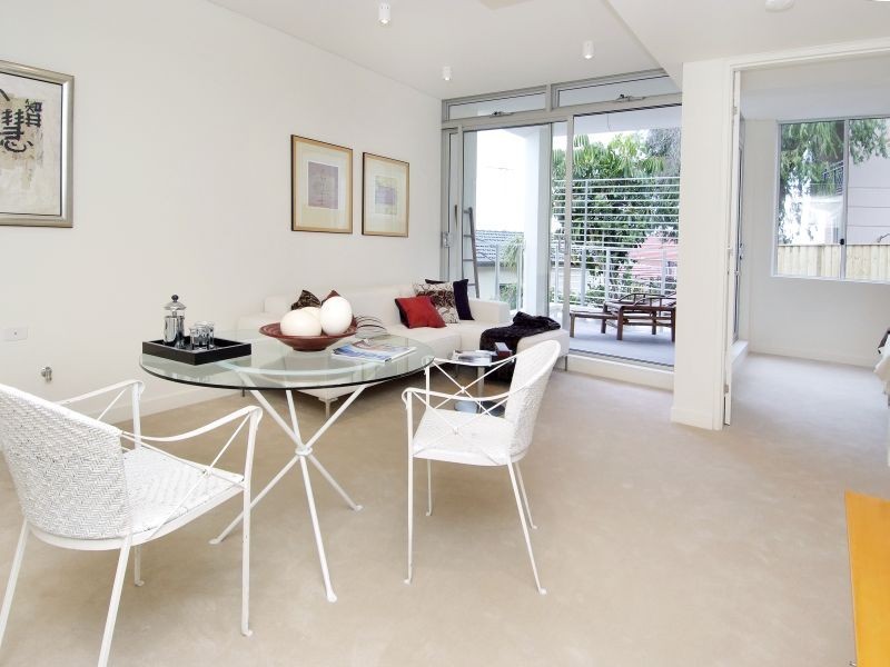 12/96  St Pauls Street, Coogee NSW 2034