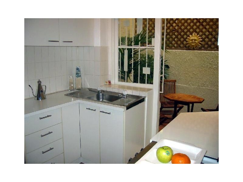 3/2  Clapton Place, Darlinghurst NSW 2010