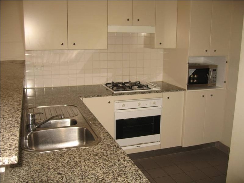 9/1  Wulumay Close, Balmain NSW 2041