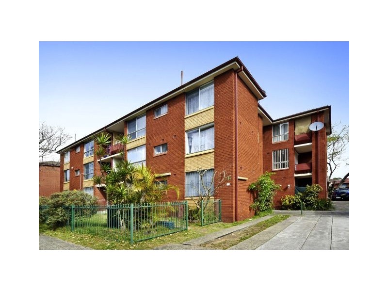 4/12 Barber Avenue, Eastlakes NSW 2018