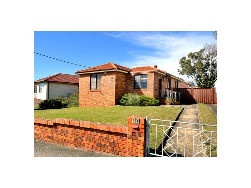 17  Mawson Pde, Chifley NSW 2036