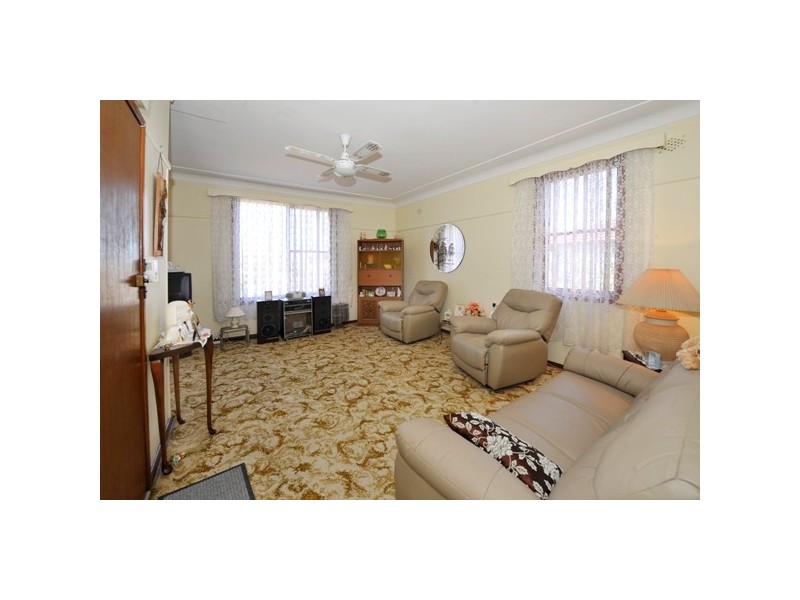 17  Mawson Pde, Chifley NSW 2036