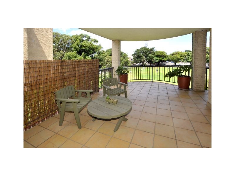 13/8 Macintosh Street, Mascot NSW 2020