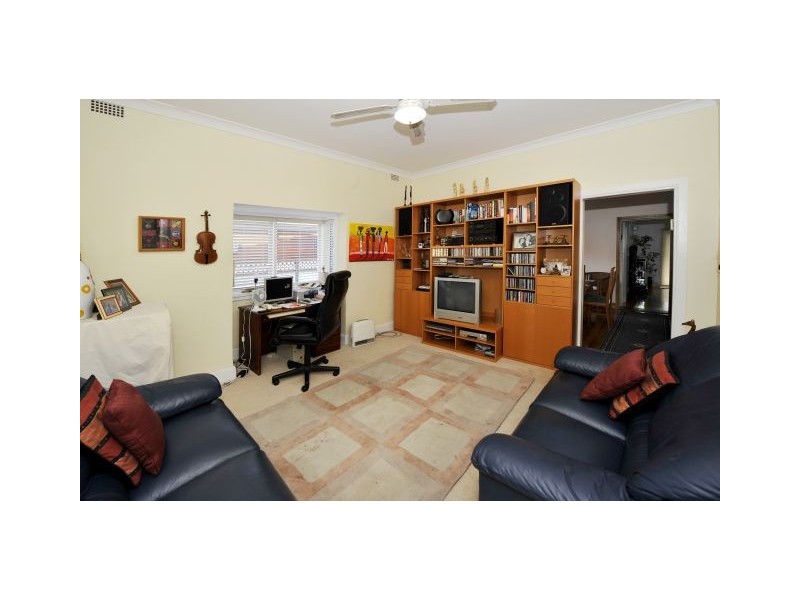 32 Chelmsford Avenue, Botany NSW 2019