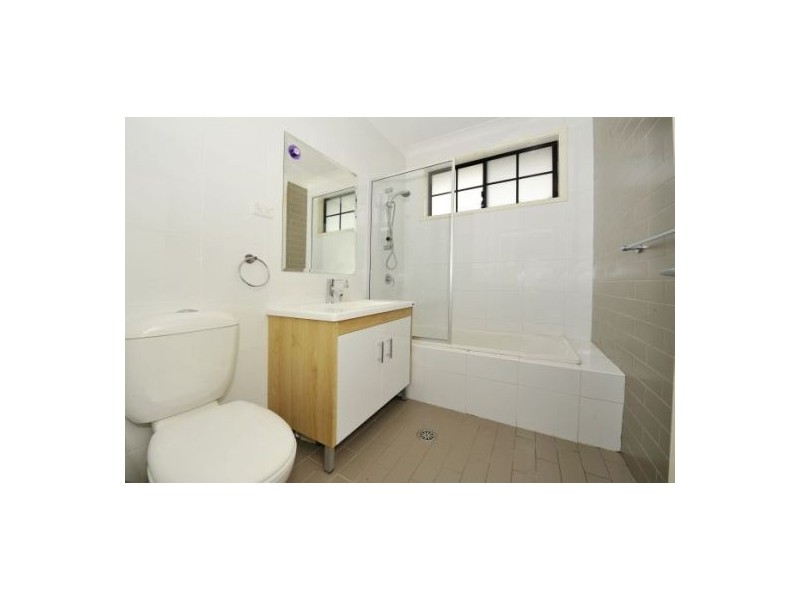 32A Eyre Street, Chifley NSW 2036