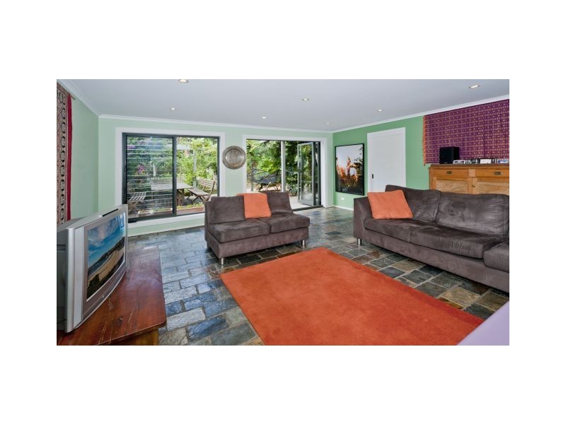 6 Elaroo Ave, Phillip Bay NSW 2036