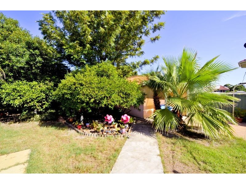 23 Warburton Street, Chifley NSW 2036