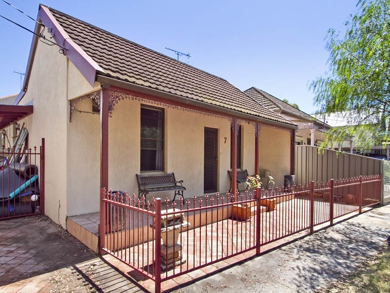 7 Edgehill Ave, Botany NSW 2019