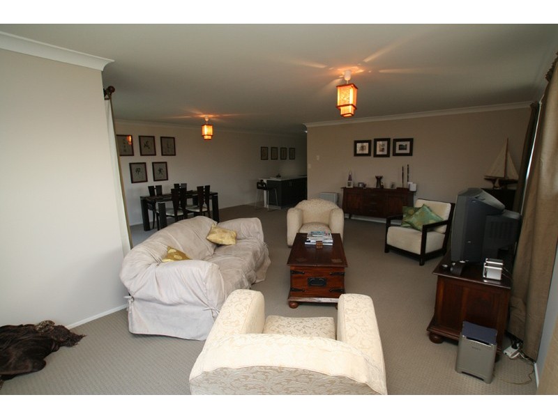 13 Eugene Street, Kiama NSW 2533