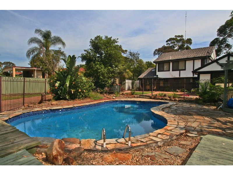 31 Leamington Road, Oak Flats NSW 2529