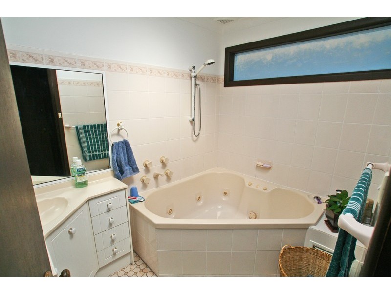 31 Leamington Road, Oak Flats NSW 2529