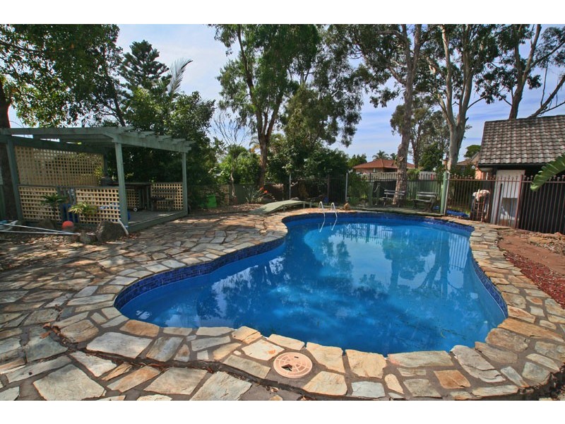 31 Leamington Road, Oak Flats NSW 2529