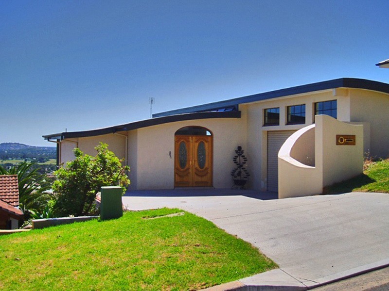 51 Scenic Crescent, Albion Park NSW 2527