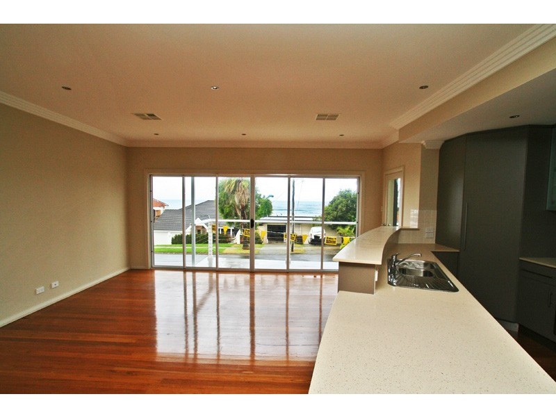 1/2 Kiarama Avenue, Kiama Downs NSW 2533