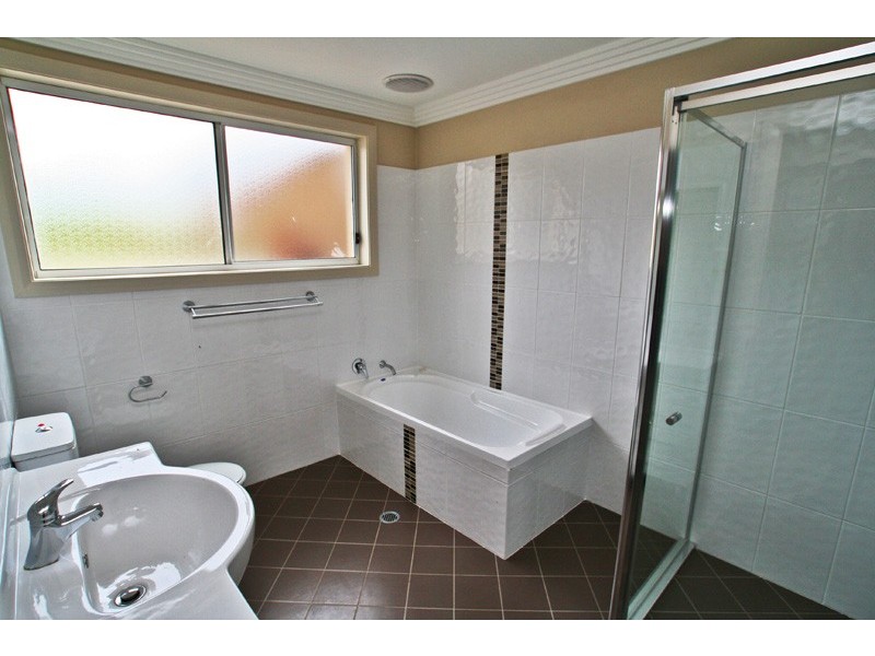 1/2 Kiarama Avenue, Kiama Downs NSW 2533