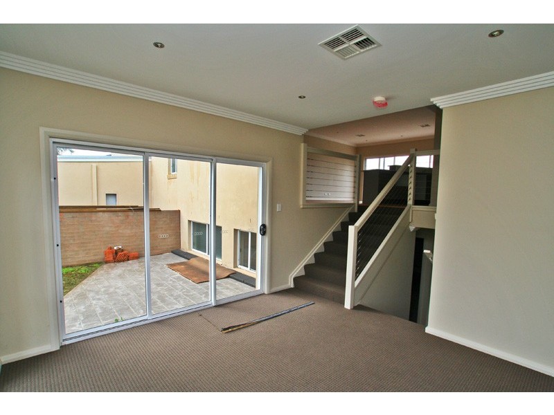 1/2 Kiarama Avenue, Kiama Downs NSW 2533