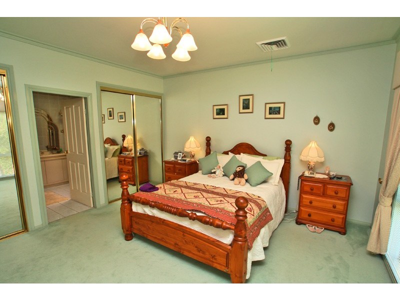 69 Meehan Drive, Kiama Downs NSW 2533