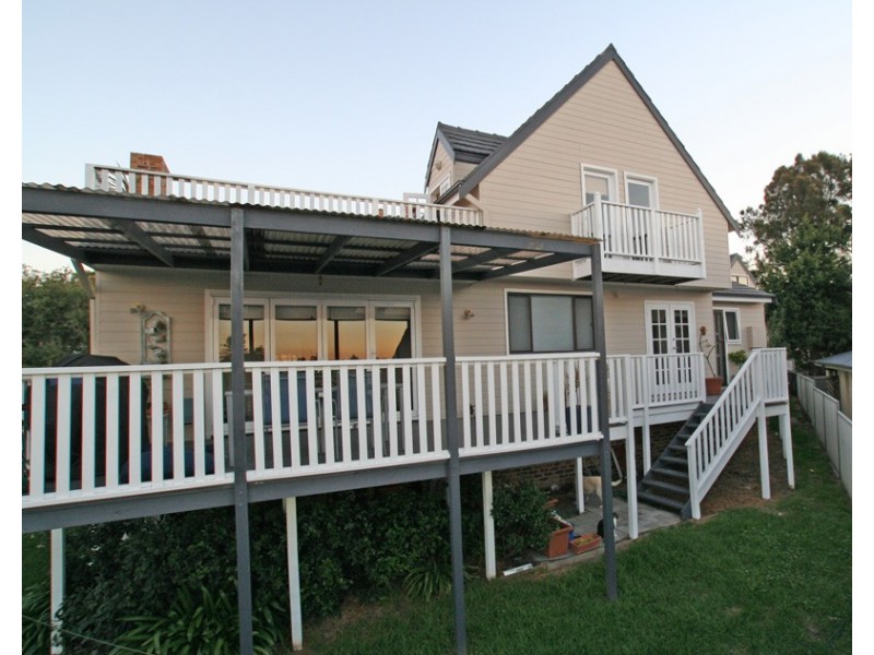 81 Barton Drive, Kiama Downs NSW 2533