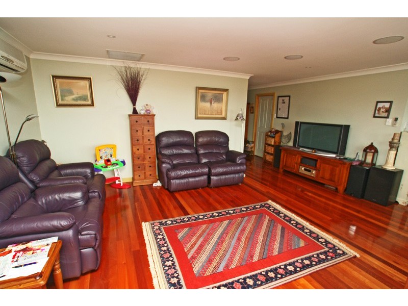 63 River Road, Shoalhaven Heads NSW 2535