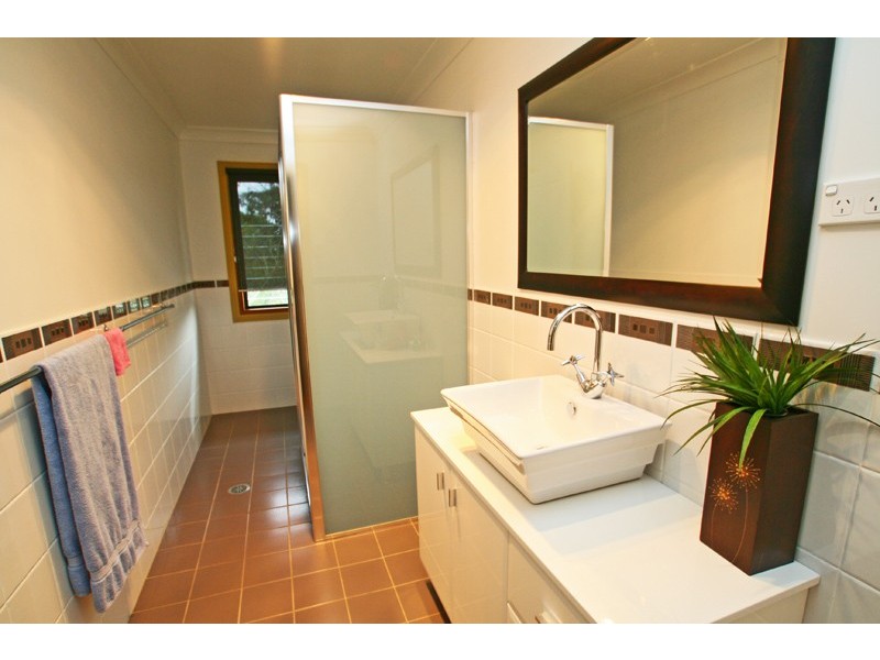63 River Road, Shoalhaven Heads NSW 2535