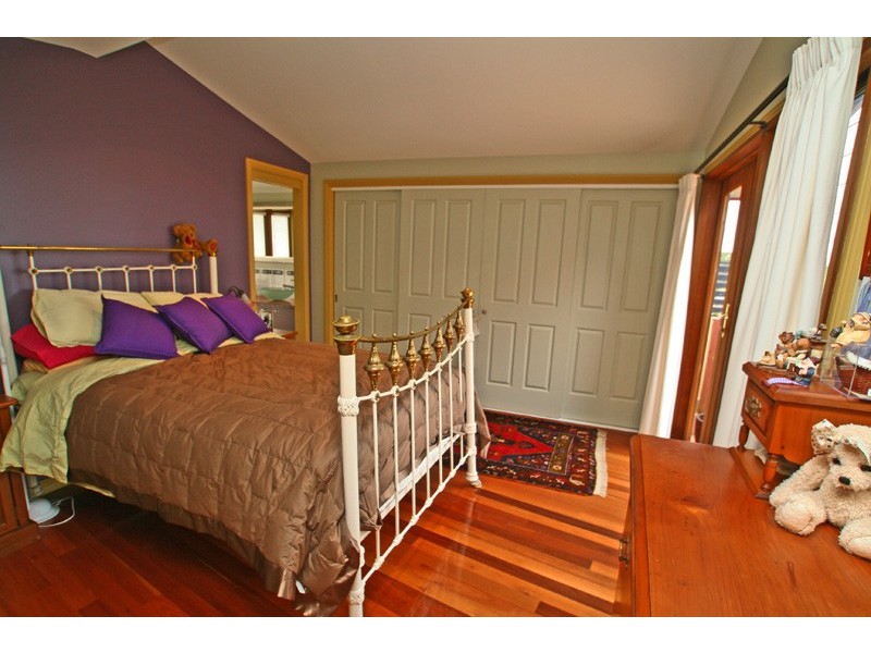 63 River Road, Shoalhaven Heads NSW 2535