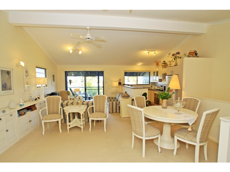 1 / 50  Cathedral Rocks Avenue, Kiama Downs NSW 2533