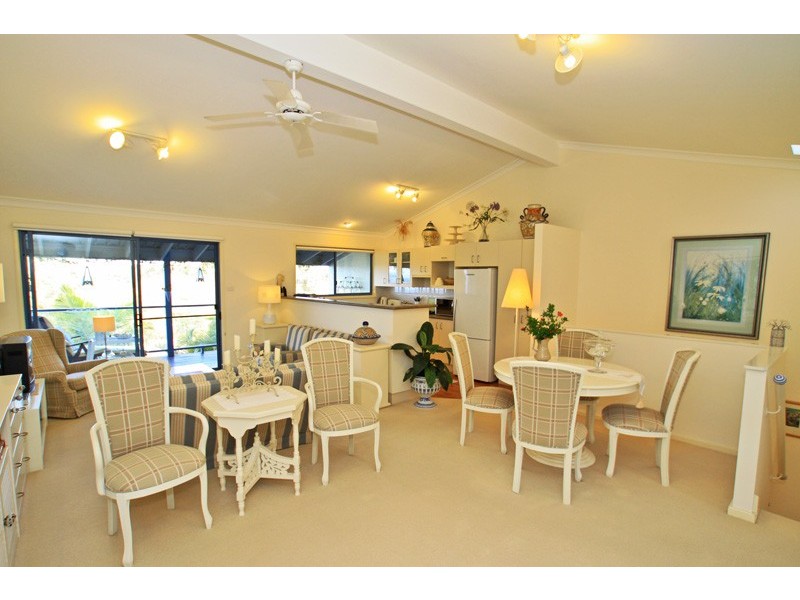 1 / 50  Cathedral Rocks Avenue, Kiama Downs NSW 2533