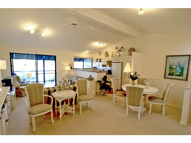 1 / 50  Cathedral Rocks Avenue, Kiama Downs NSW 2533