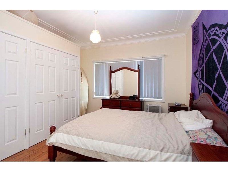 19 Shellharbour Road, Warilla NSW 2528